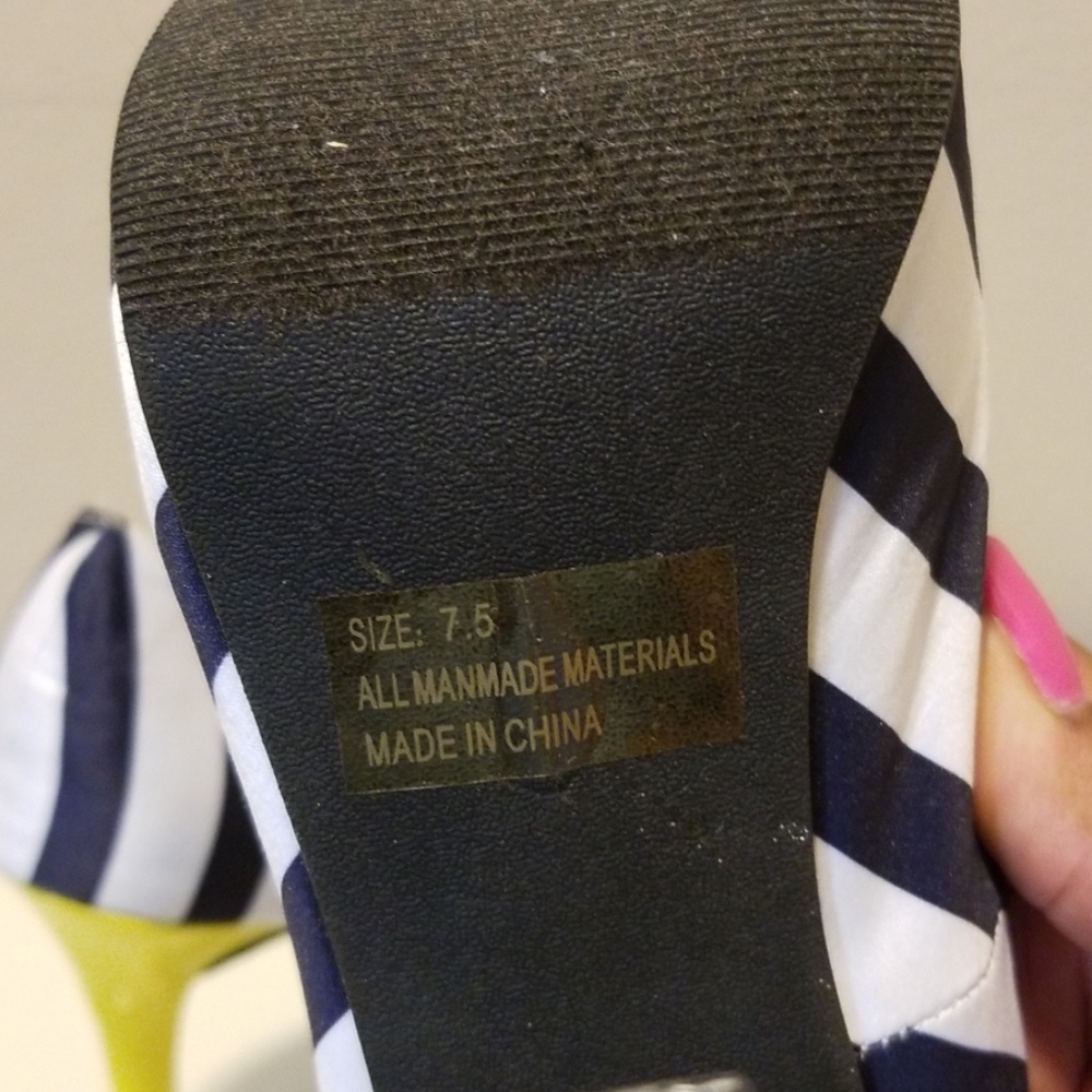 Heels - Picture 3 of 5
